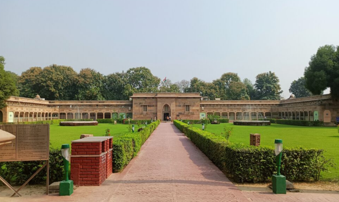 Travel-themed image showcasing the historic and spiritual attractions of Sarnath, including ancient Buddhist monuments and peaceful surroundings.