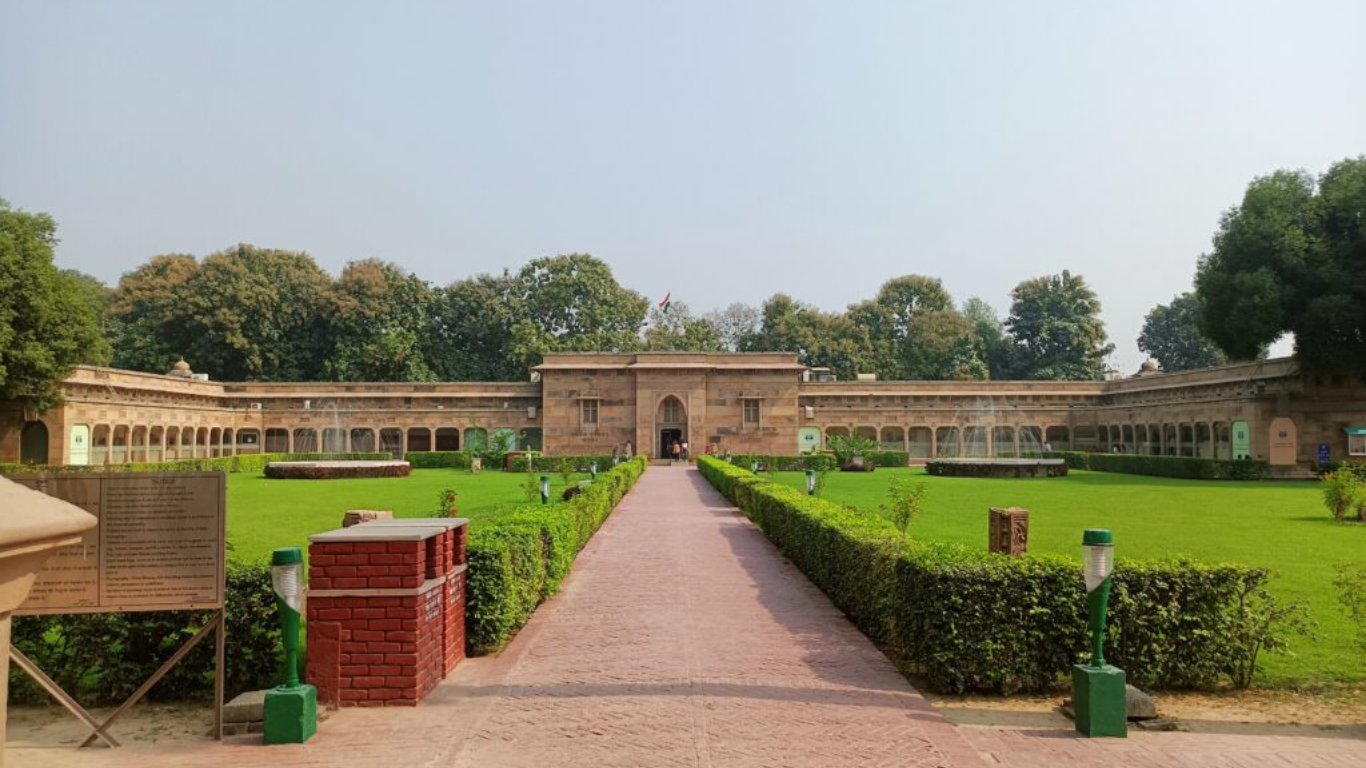 Travel-themed image showcasing the historic and spiritual attractions of Sarnath, including ancient Buddhist monuments and peaceful surroundings.