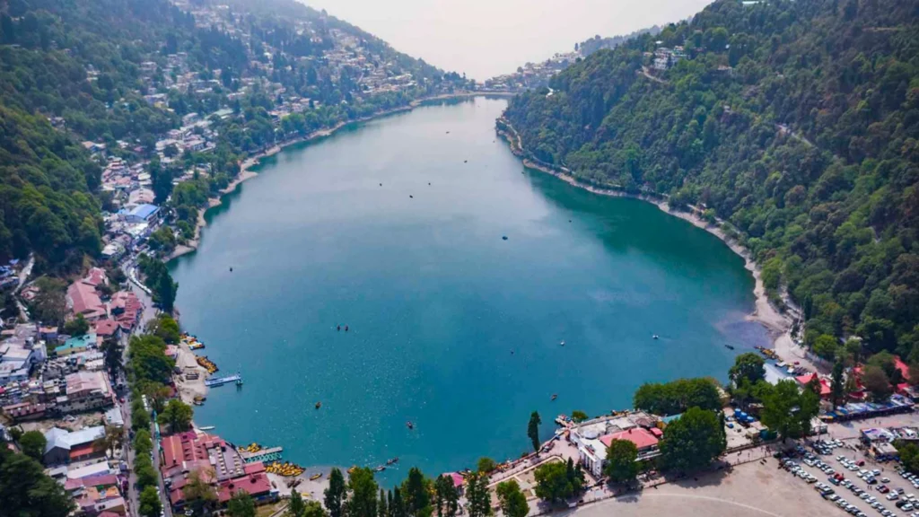 Nainital is among the best weekend getaways near Delhi with beautiful lakes, hills, and pleasant weather.